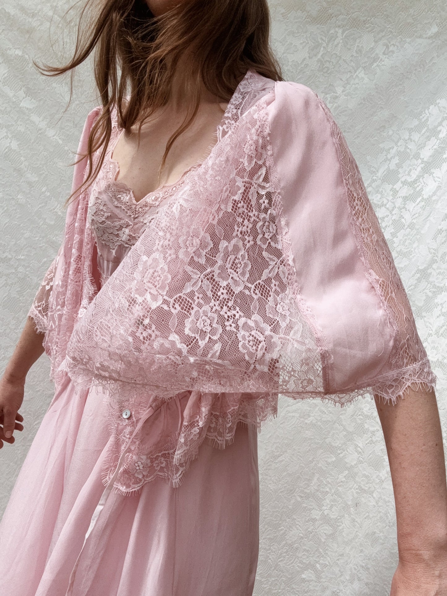 AMORET SILK CAPELET BLOUSE - PASTEL PINK