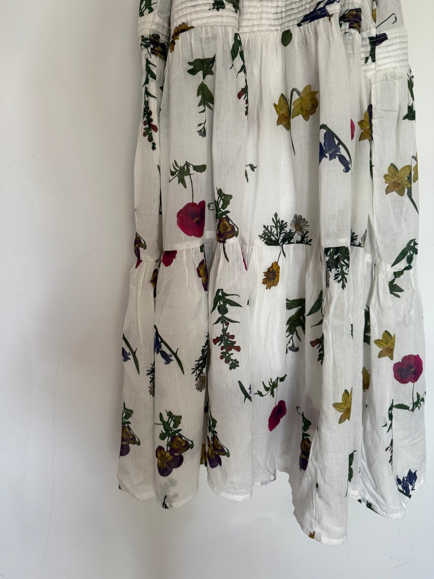 PRELOVED - 100% RECYCLED COTTON - MORNING SONG HAND SMOCKED TIERED DRESS - GARDEN BOTANIC XL