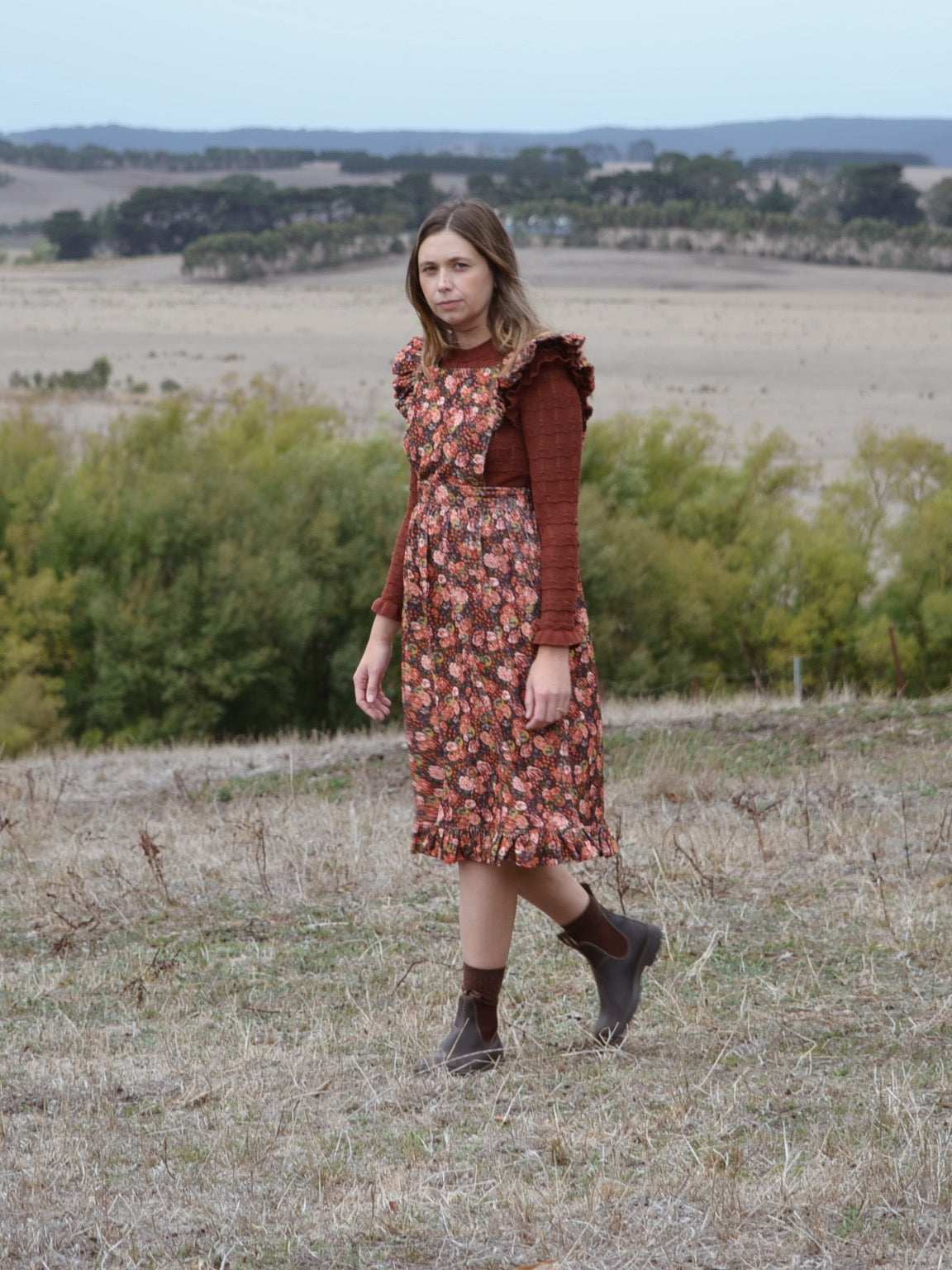 SECOND - 100% RECYCLED COTTON - AUTUMNAL ANOUK RUFFLE PINAFORE/SKIRT CORDUROY M