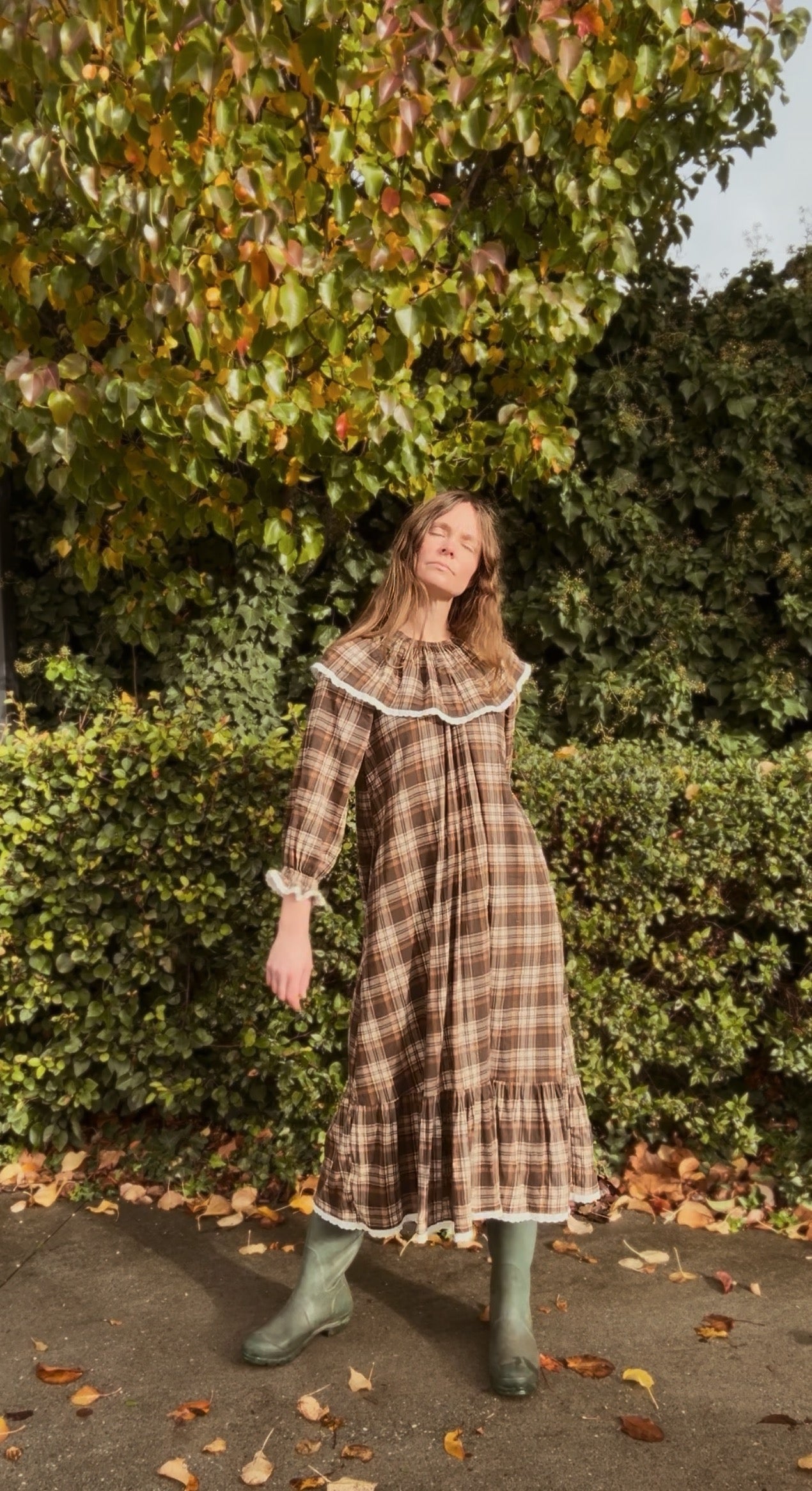 HETTIE SMOCK DRESS BROWN PLAID CHECK