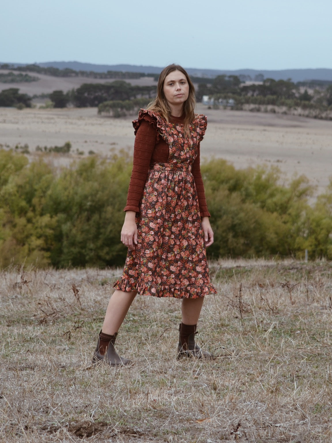 SECOND - 100% RECYCLED COTTON - AUTUMNAL ANOUK RUFFLE PINAFORE/SKIRT CORDUROY M