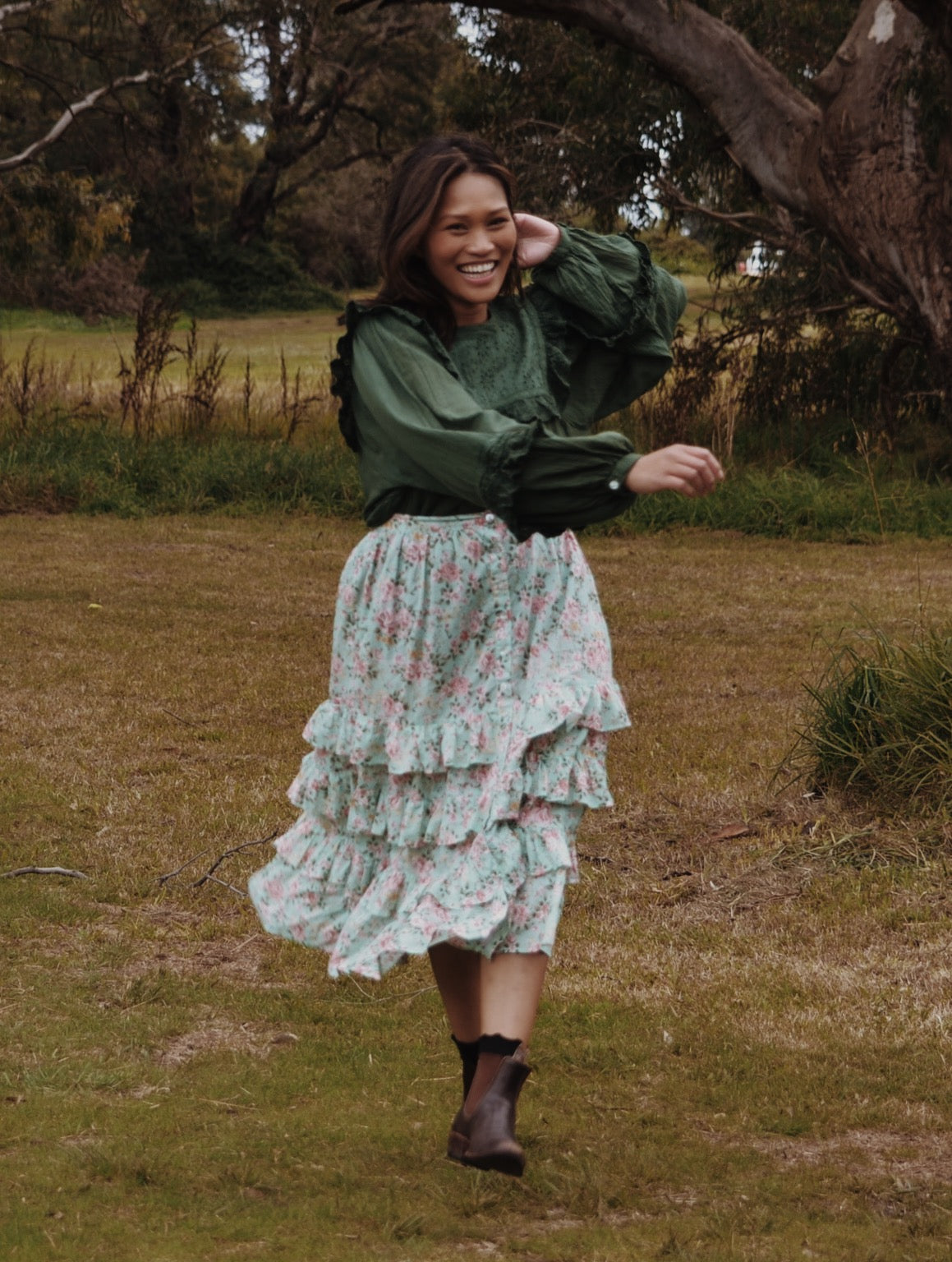 POSEY ROSE FLORAL SEA FOAM RUFFLE SKIRT