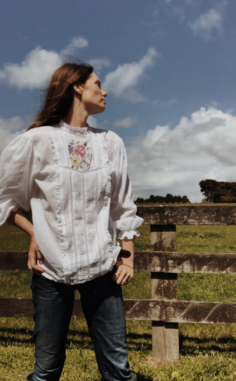 PAULINA WHITE CROSS STITCH COTTON BLOUSE