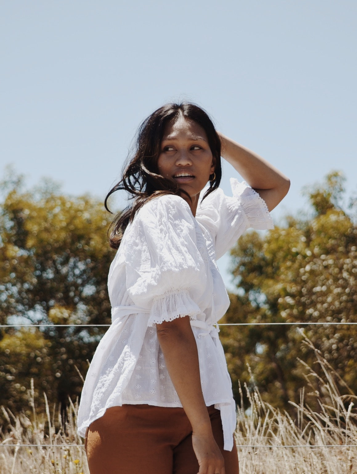 MORNING SONG HAND SMOCKED BLOUSE WHITE