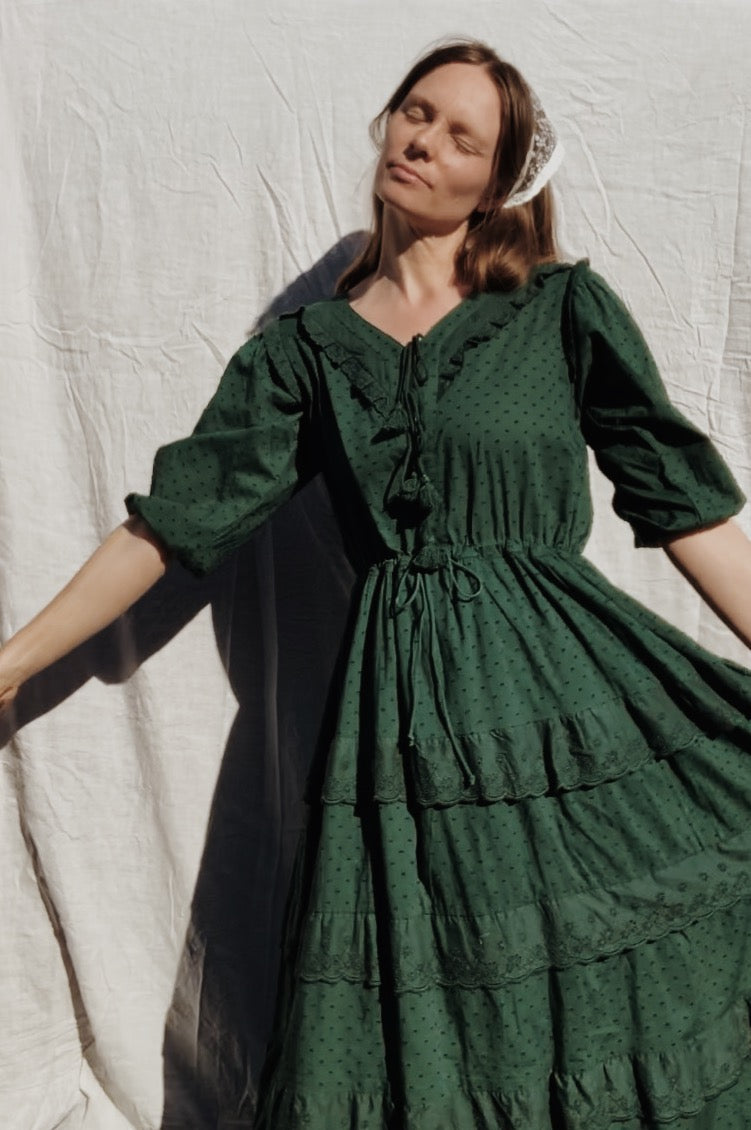 SMALL RESTOCK LITTÉRAIRE FOREST GREEN DRESS