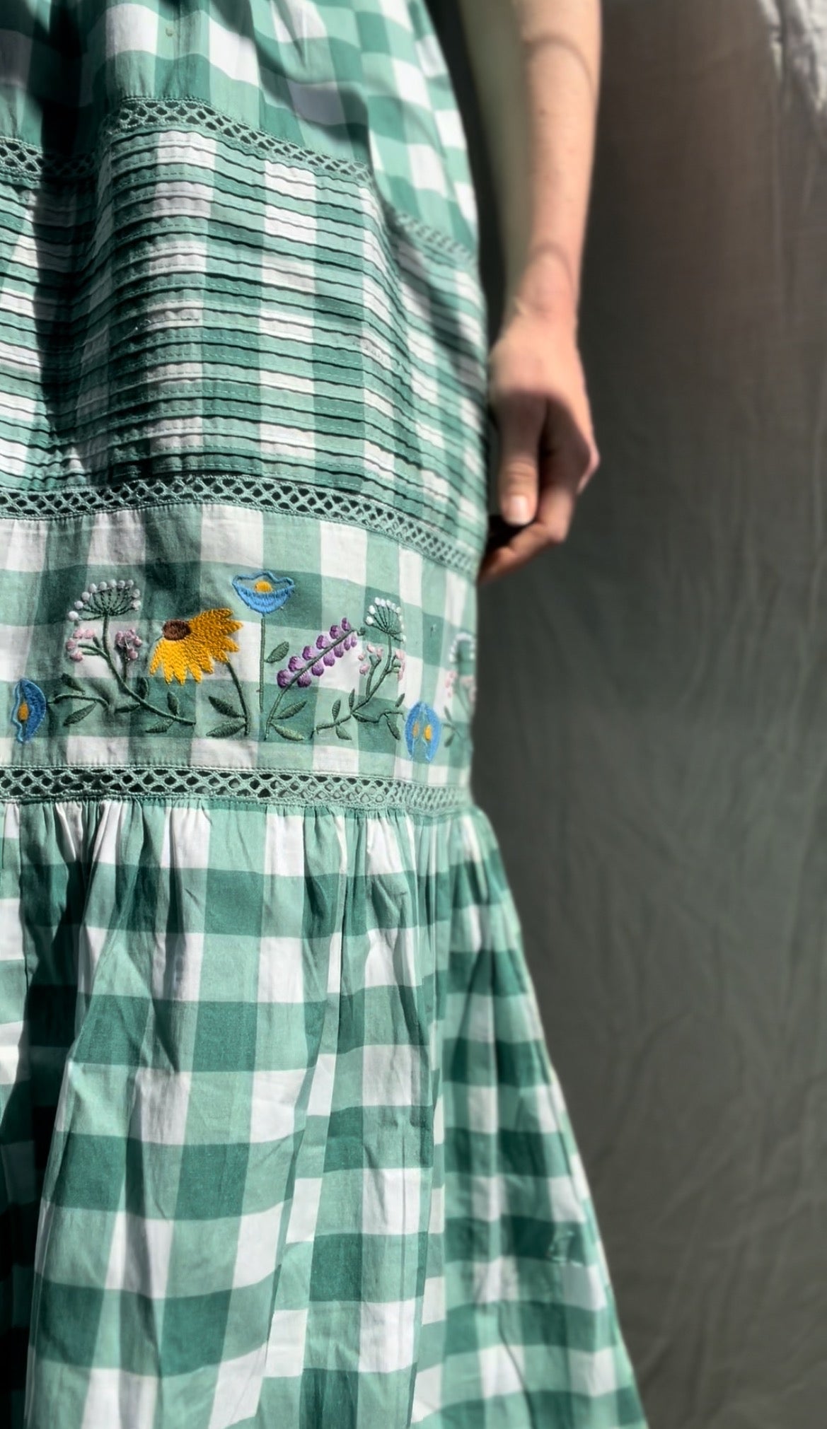 100% RECYCLED COTTON - AUGUSTINE MIDI DRESS GREEN GINGHAM GARDEN