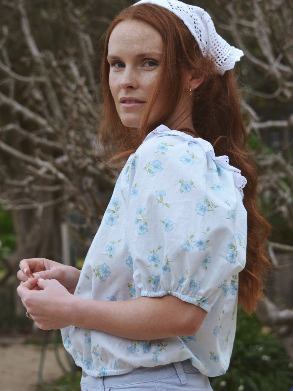 REWORKED - ONE OF A KIND SMOCK CROP BLOUSE BLUE FLORAL EXTRA SMALL