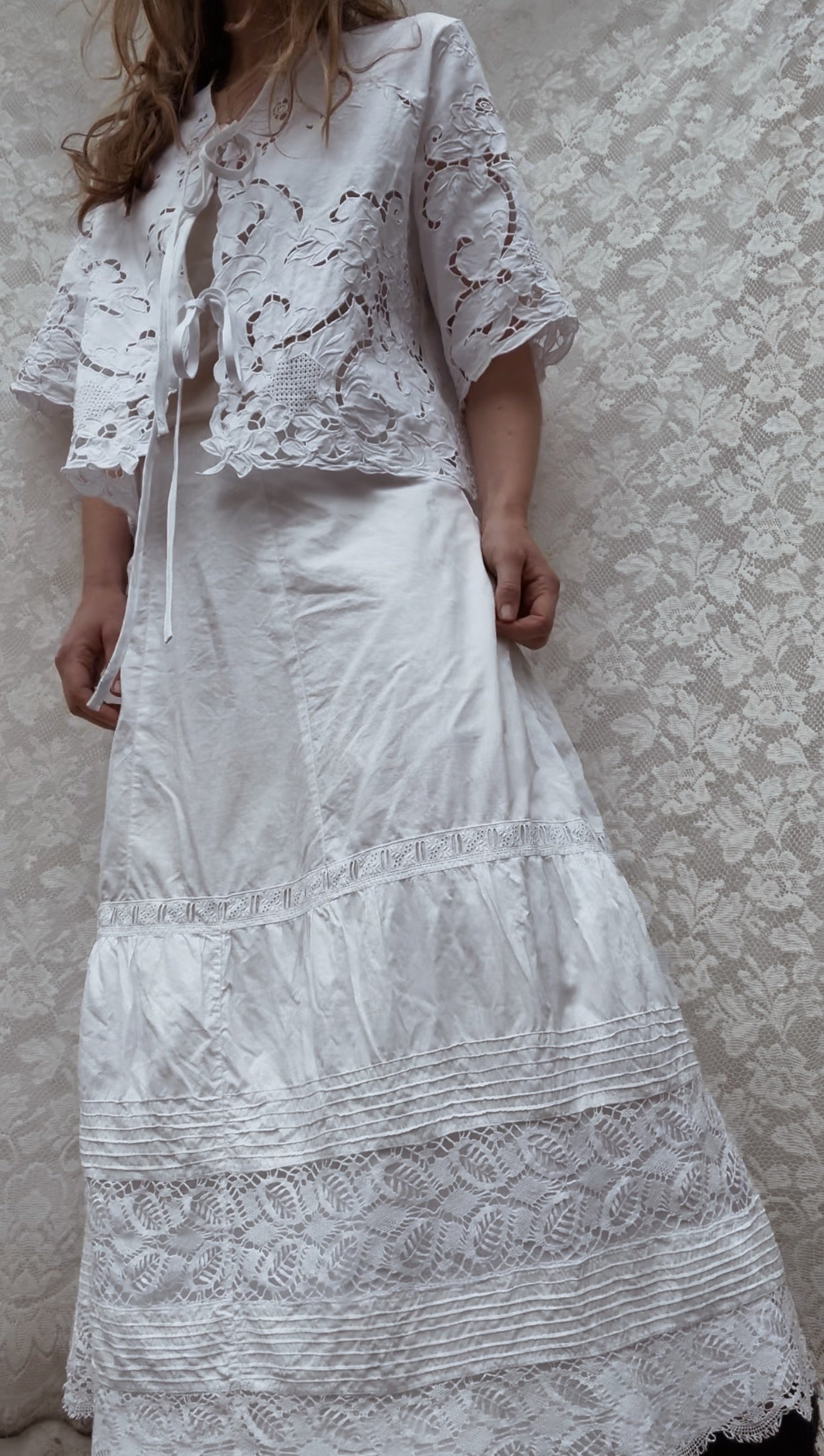 REWORKED TIE FRONT BLOUSE OR CAPELET WHITE