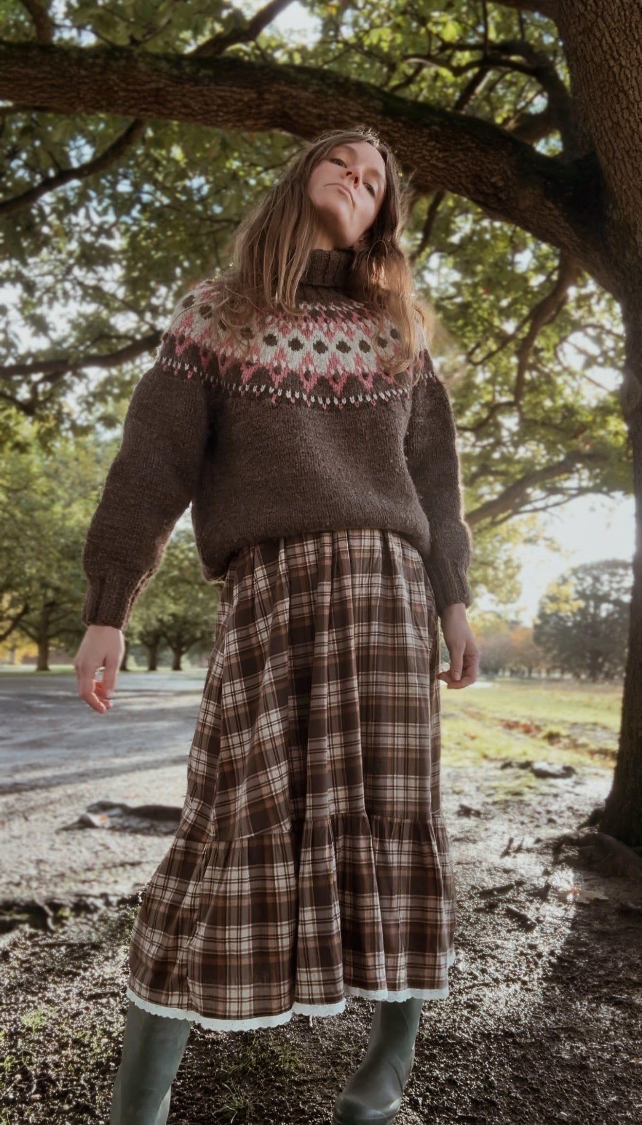 VINTAGE HANDMADE BROWN WOOL FAIRISLE JUMPER S-XL