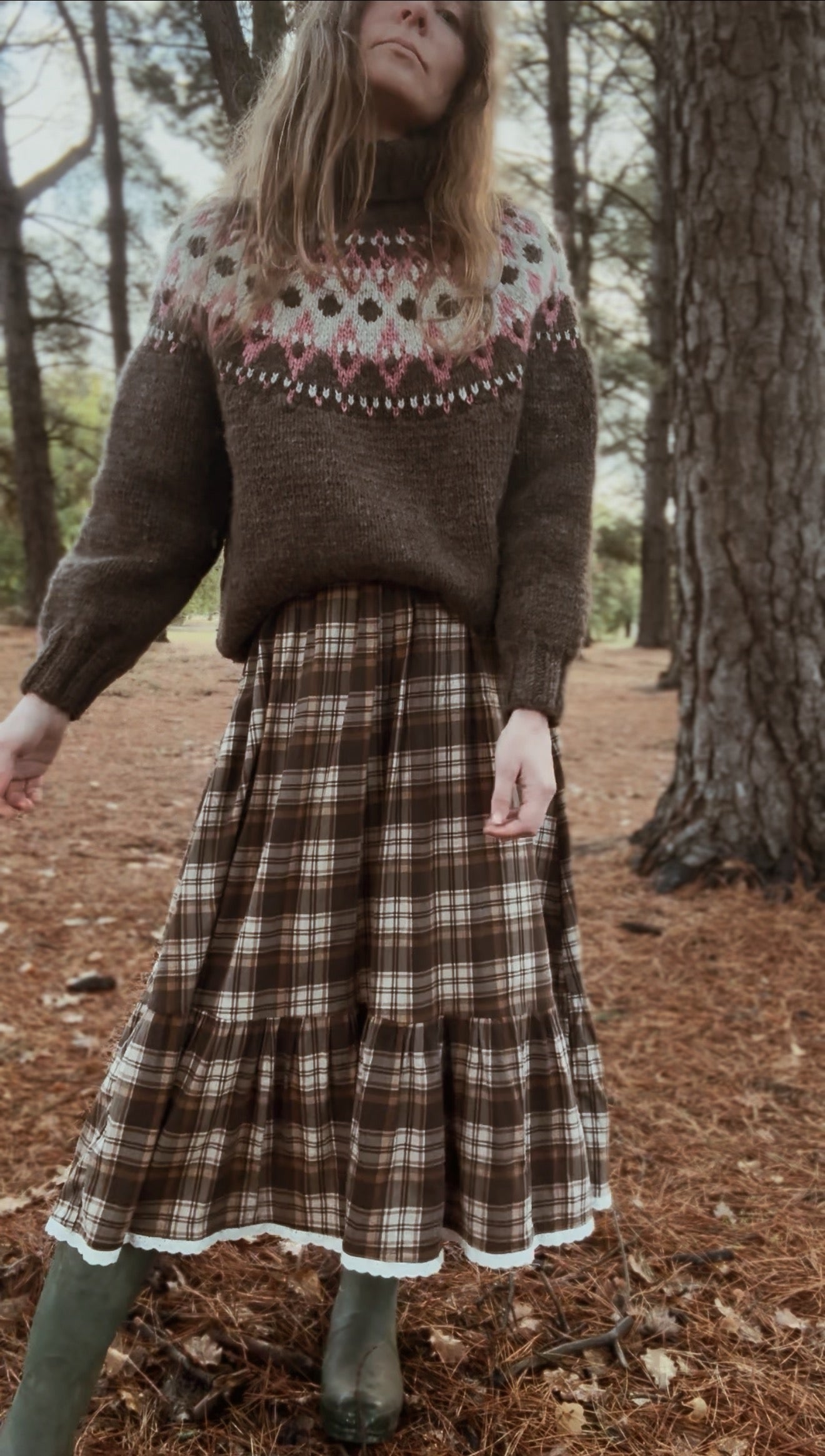 VINTAGE HANDMADE BROWN WOOL FAIRISLE JUMPER S-XL