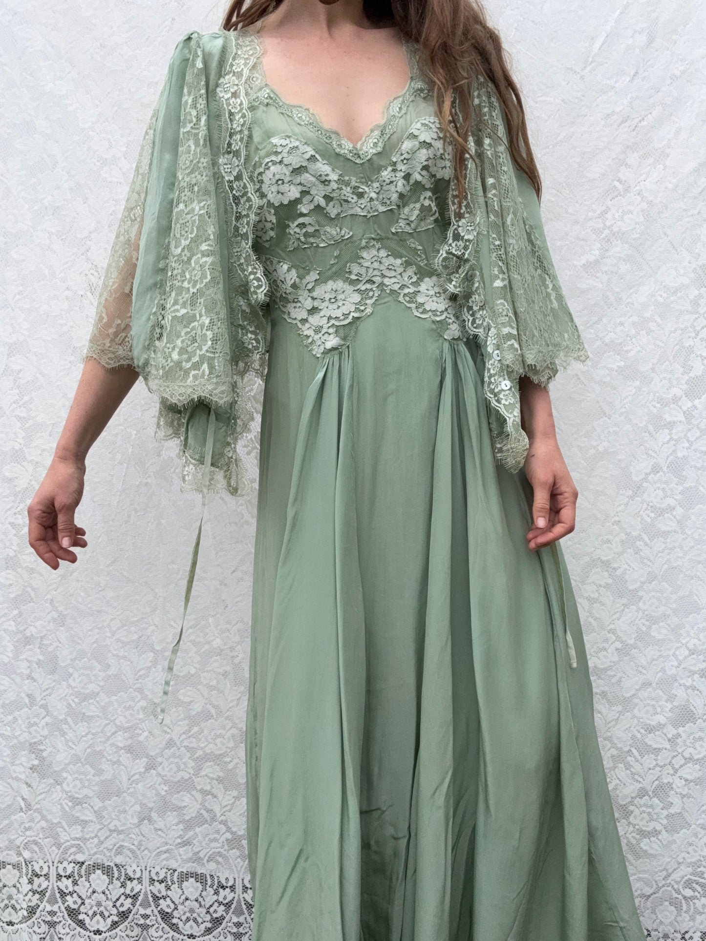 AURORA SILK & LACE DRESS - SAGE