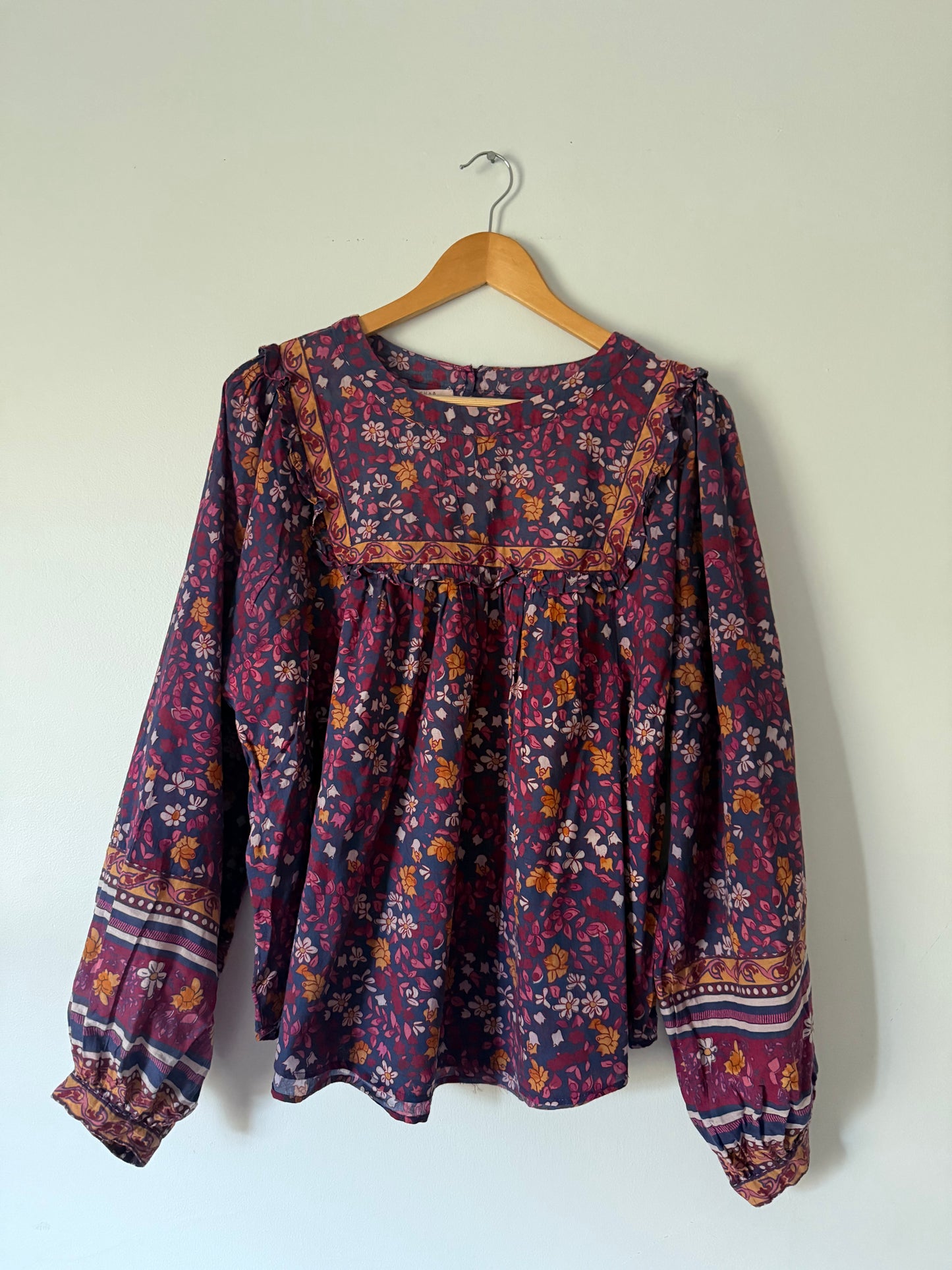 PRELOVED - DALI BLOUSE NAVY FLORAL SMALL