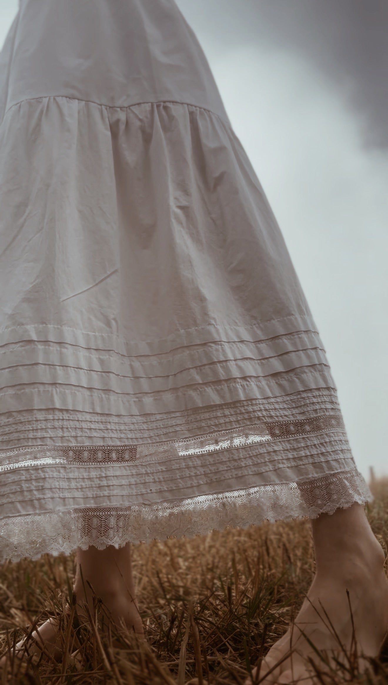 REWORKED WHITE COTTON LACE SKIRT SMALL