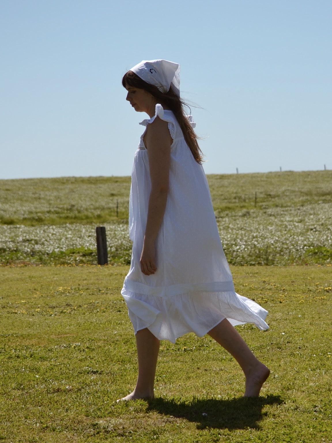 REWORKED - EMBROIDERED FLORAL COTTON HEAD SCARF WHITE