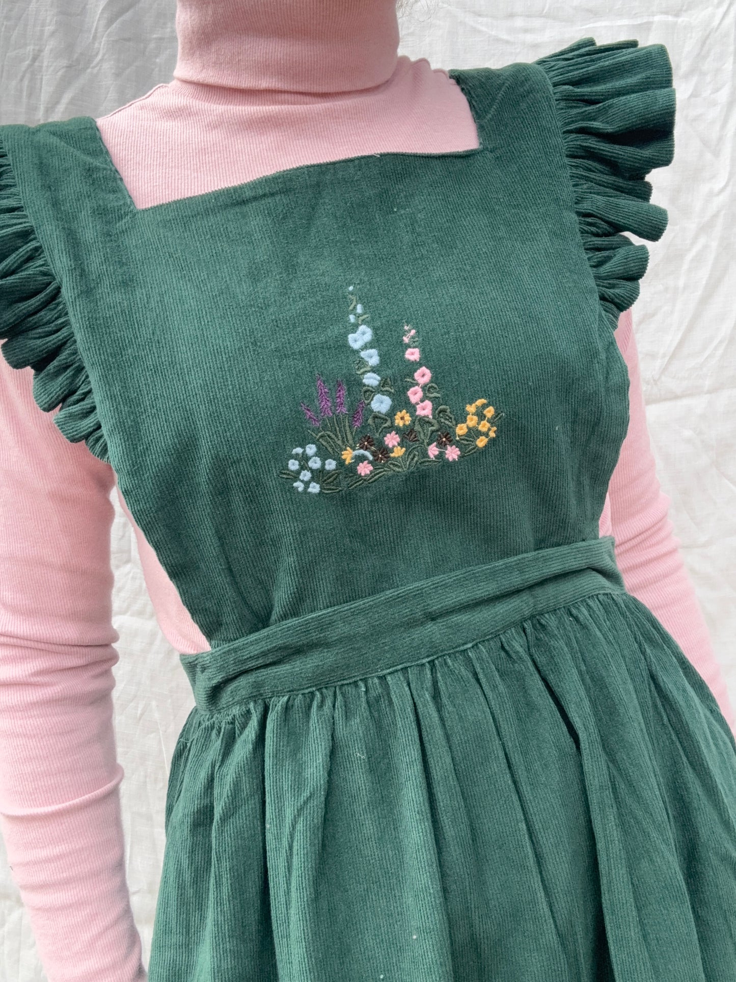 100% RECYCLED COTTON - ANOUK RUFFLE PINAFORE/SKIRT CORDUROY FOREST GREEN