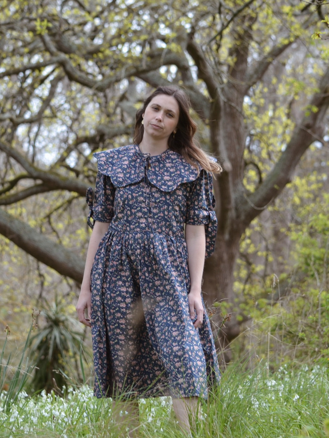 100% RECYCLED COTTON - SOPHIE DRESS NAVY FLORAL