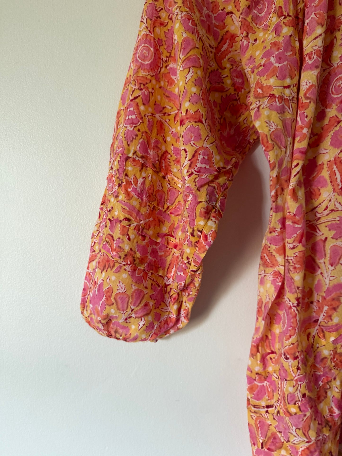 PRELOVED - 100% HAND BLOCKED COTTON - SMOCK BLOUSE SMALL - MEDIUM