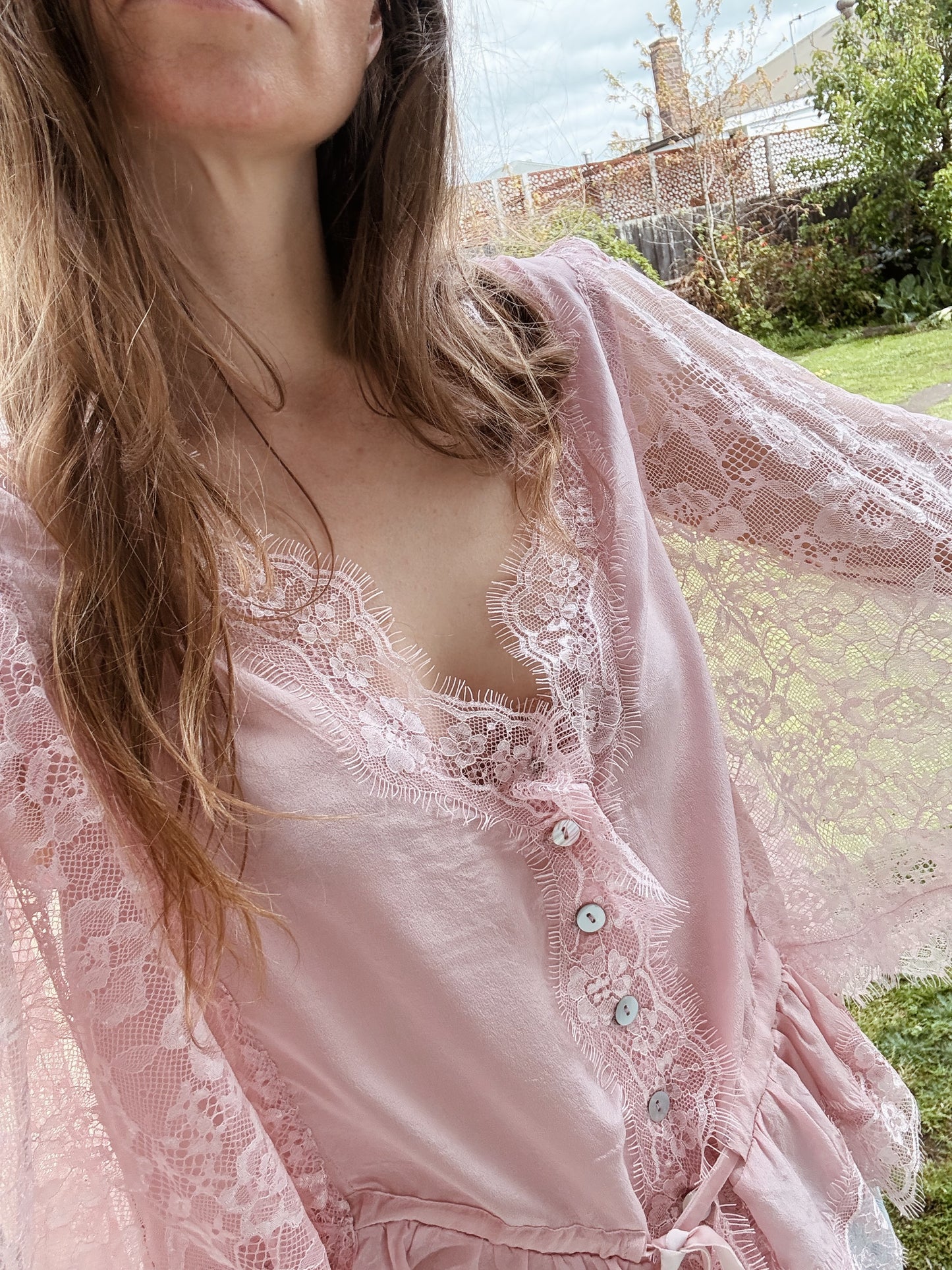 AMORET SILK CAPELET BLOUSE - PASTEL PINK