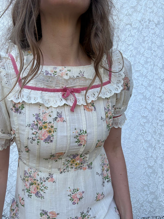VINTAGE 1970’S PRAIRIE DRESS SIZE XS