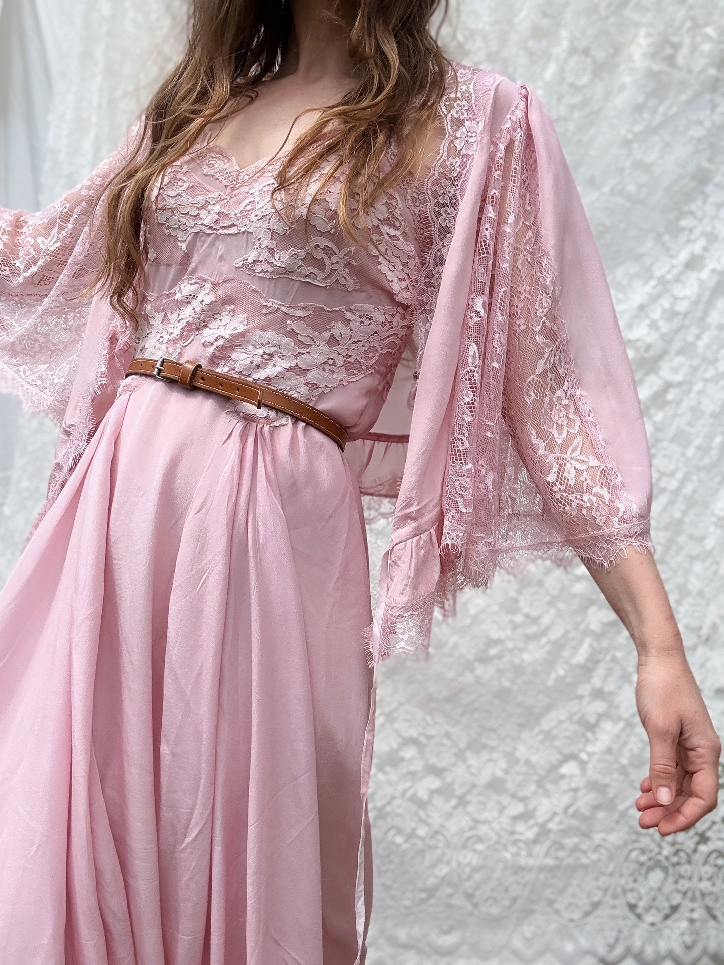 AURORA SILK & LACE DRESS - PASTEL PINK