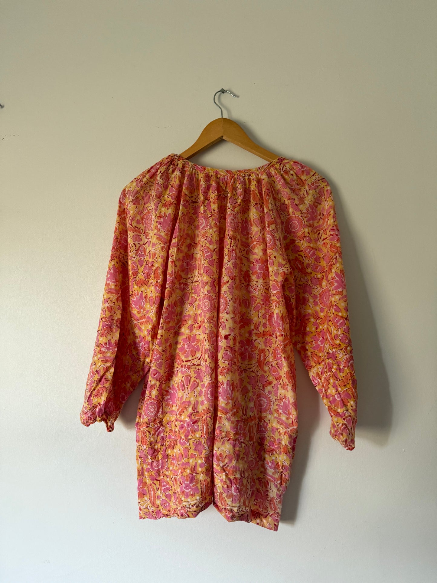 PRELOVED - 100% HAND BLOCKED COTTON - SMOCK BLOUSE SMALL - MEDIUM