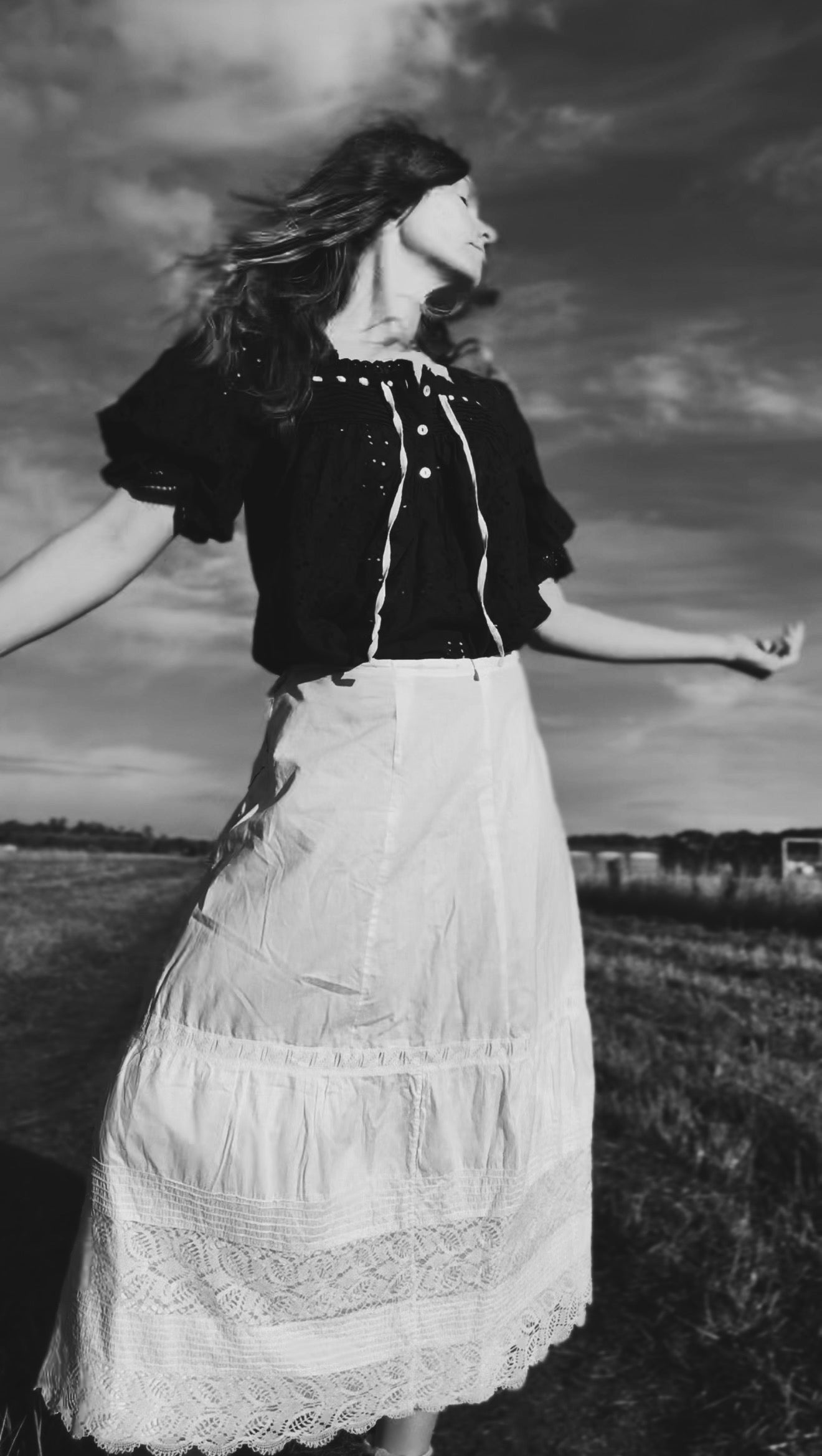 VINTAGE HANDMADE EARLY 1900'S PETTICOAT SKIRT SMALL