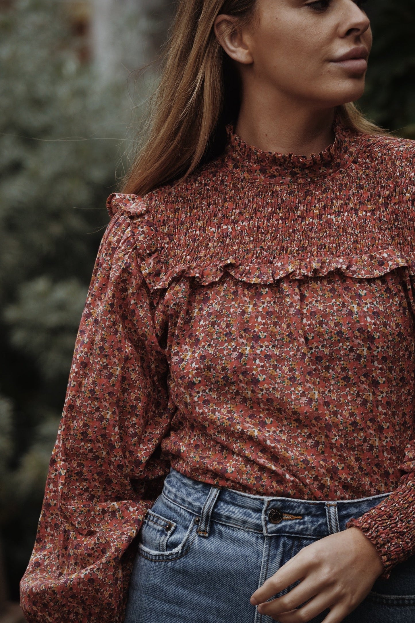 SMALL RESTOCK BAMBI BLOUSE DITSY FLORAL IN POPPY