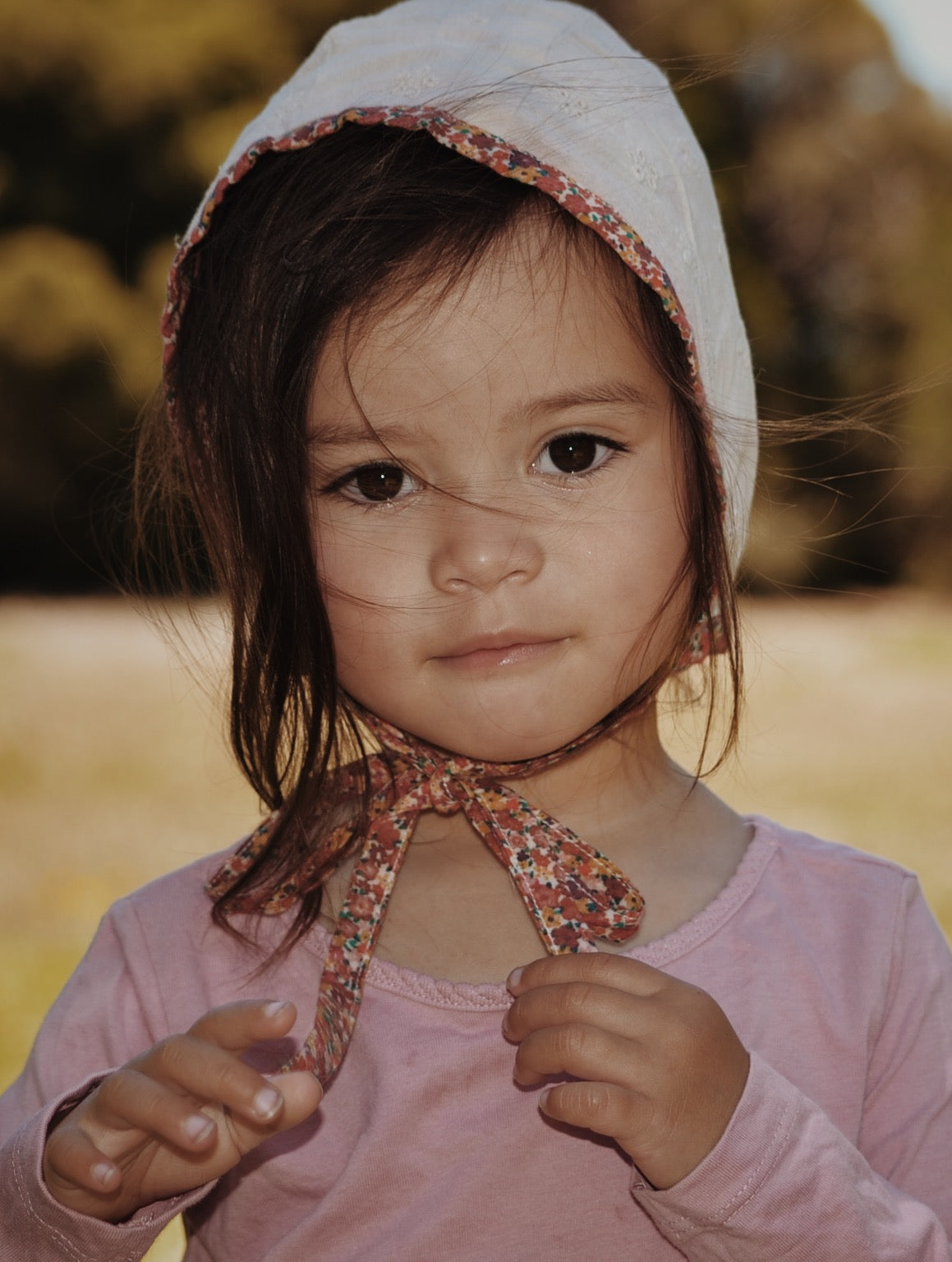 ANNABELLE GIRL'S REVERSIBLE BONNET DITSY FLORAL/ANTIQUE WHITE