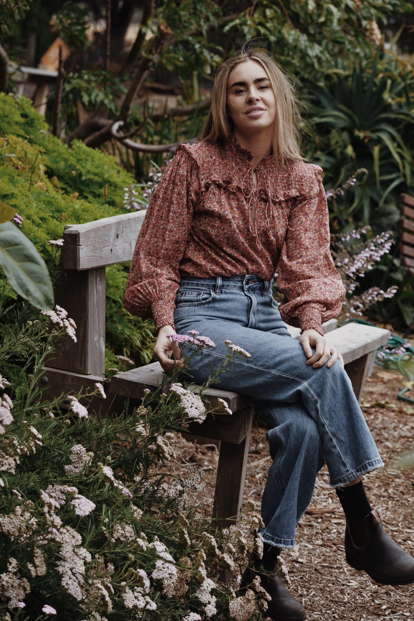 SMALL RESTOCK BAMBI BLOUSE DITSY FLORAL IN POPPY