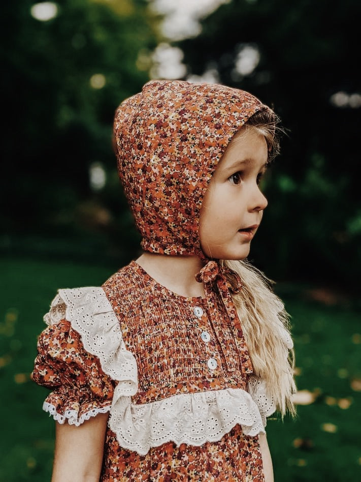 ANNABELLE GIRL'S REVERSIBLE BONNET DITSY FLORAL/ANTIQUE WHITE