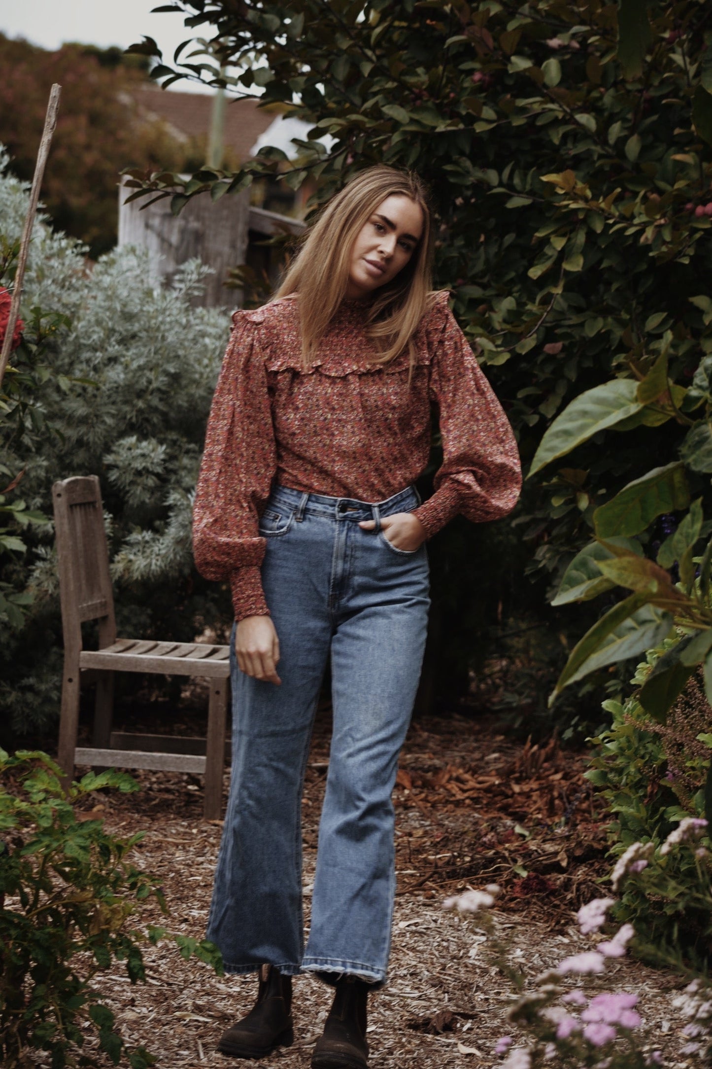 SMALL RESTOCK BAMBI BLOUSE DITSY FLORAL IN POPPY