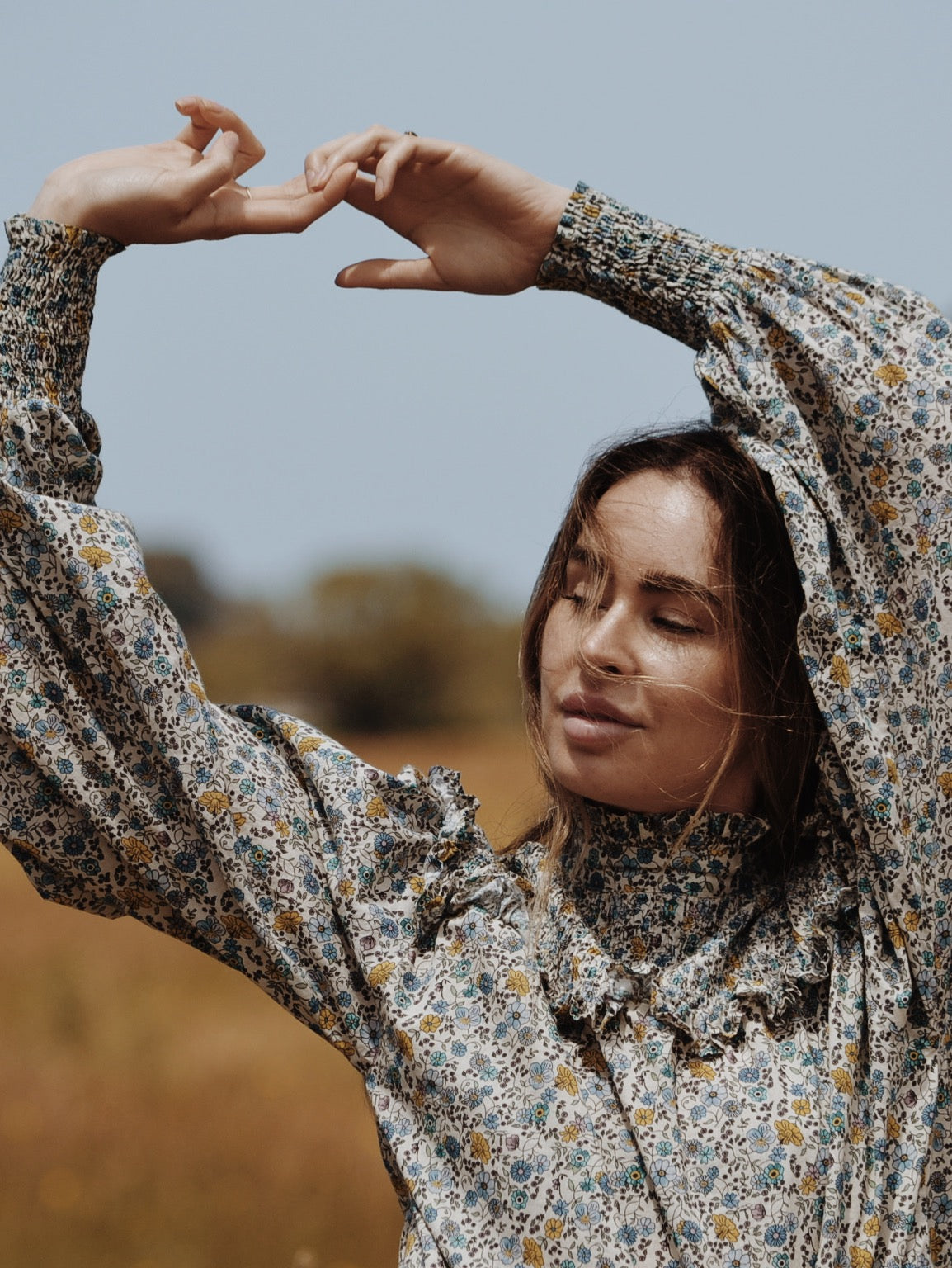 100% RECYCLED COTTON - BAMBI BLOUSE BLUE YELLOW FLORAL